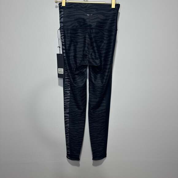 WITH NWT Reversible HIGH WAIST LEGGINGS BLACK WHITE VIVA ZEBRA, Sz S - Picture 11 of 15